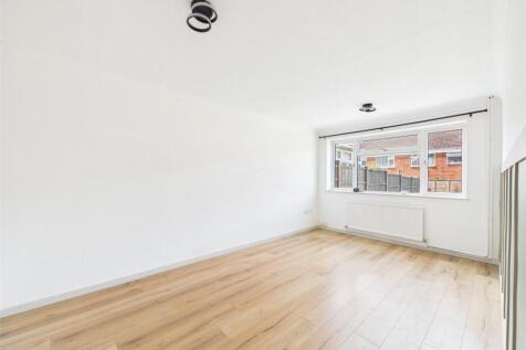 Chiltern Road, Quedgeley, Gloucester, Gloucestershire, GL2 photo 3