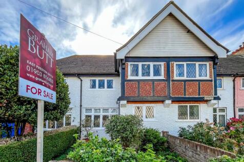 Littlehampton, BN16 - property photo