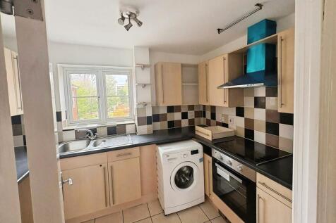 Harescombe Drive, Gloucester photo 5