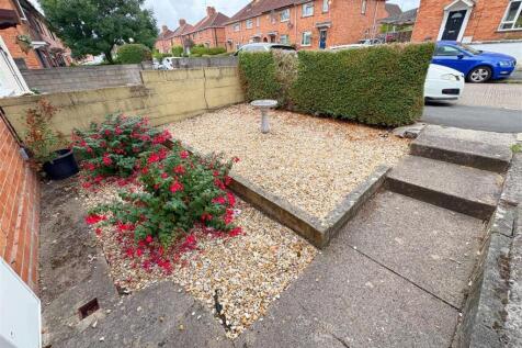 Front garden and pathway.jpg