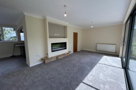 Norristhorpe Lane, Liversedge, West Yorkshire, WF15 photo 3
