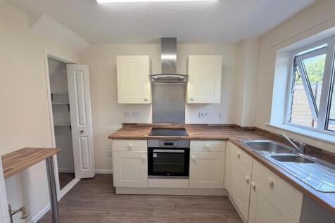 19 holmes kitchen.jpeg