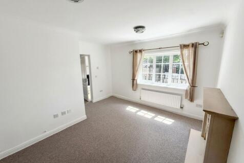 Old Clough Lane, Worsley, M28 photo 3