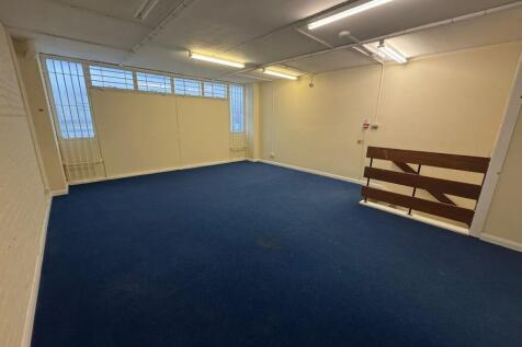 WhatsApp Image 2024-12-10 at 11.30.01_048cae59.j