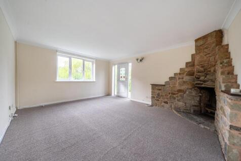 livingroom 1.jpg