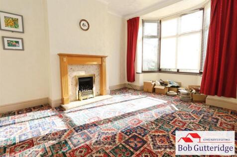 BAY FRONTED LOUNGE