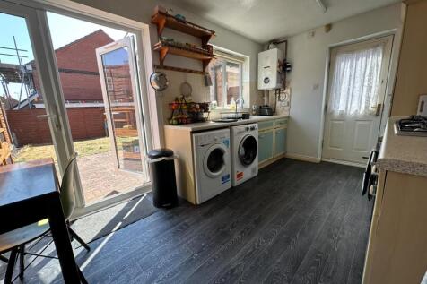Darien Way, Thorpe Astley, Braunstone, Leicester photo 5