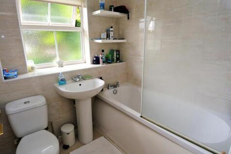 Bathroom.JPG
