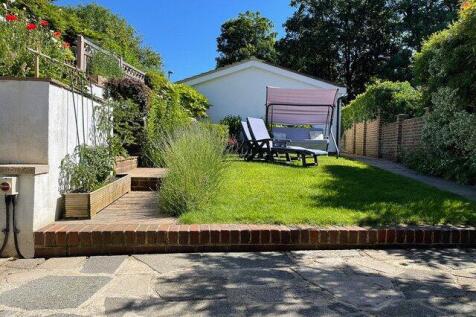Chislehurst Road, Petts Wood, Orpington, Kent, BR6 photo 5