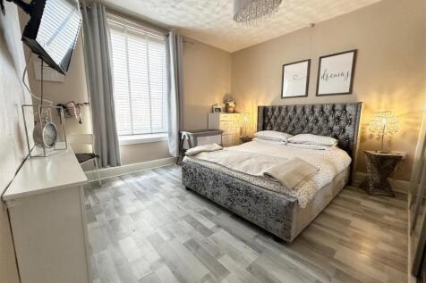 Bedroom One ( Front )