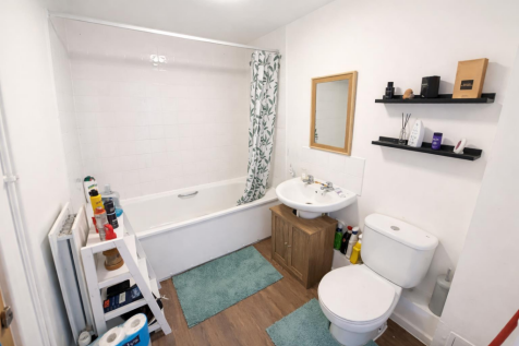 BATHROOM.png