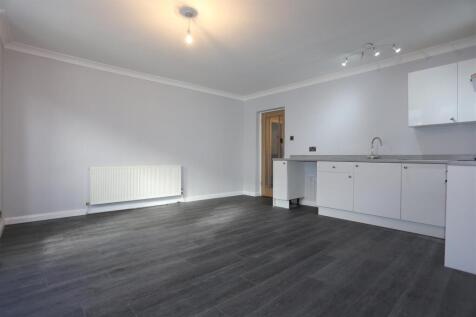 LGF 7 Blatchington Road Living Kitchen (1).JPG
