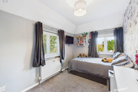 CAM03218G0-PR0828-STILL010-thumbnail-h750-70