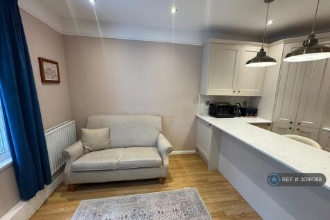 Open Plan Lounge Kitchen