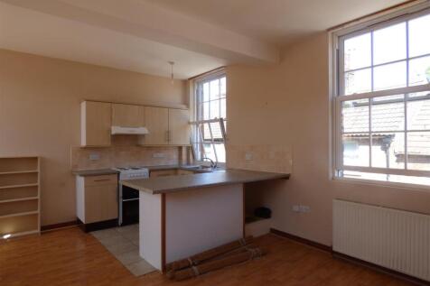 8 Emgate, Bedale photo 4