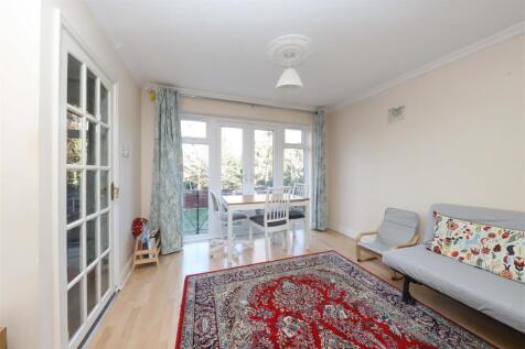 Ashburton Court