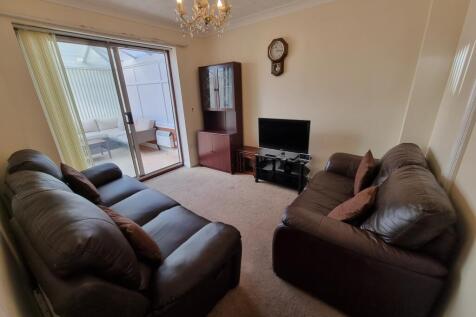 9 Silver Birch Grove, Leamington Spa, CV31 3QY photo 3