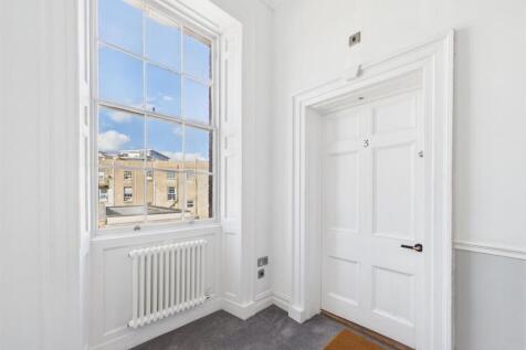 14 - One Bedroom Flat in Clifton for Auction.jpg