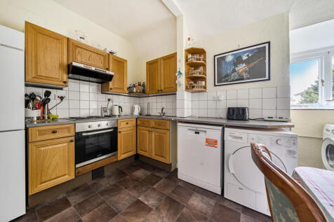 1348356-4-68b98f8...