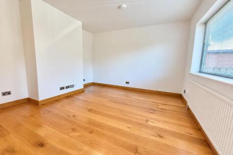 Sussex Avenue, Horsforth, Leeds, West Yorkshire, UK, LS18 photo 5
