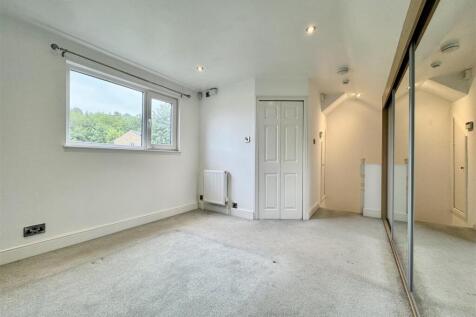 Station Road, Fenay Bridge, Huddersfield, HD8 0AA photo 4