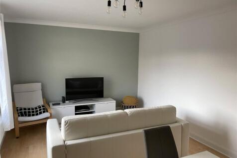 Hollands Walk, Basildon, Essex, SS16 photo 4