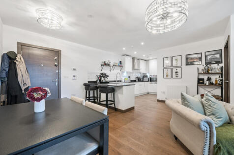 1319824-6-6867b08...