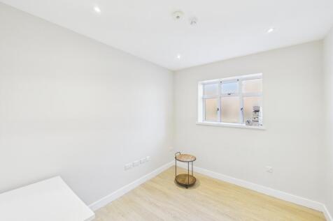 Office to rent Image 3