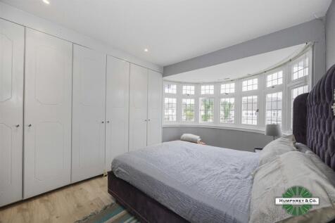 564 Upper Brentwood Road -006.JPG