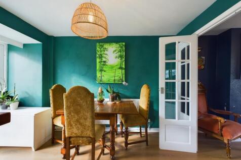 CAM02386G0-PR0113-STILL042