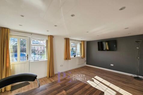 Annexe, living/ kitchen dining room