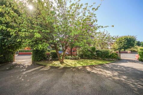 Front Garden/Driveway