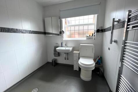 IMG-20250718-WA00...