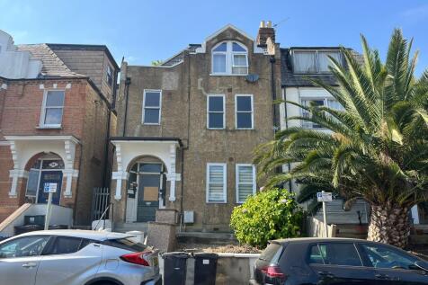 95b Woodside, Wimbledon, London SW19 7BA
