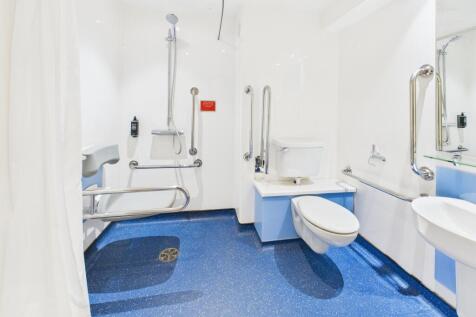 CAM03481G0-PR0124-STILL008