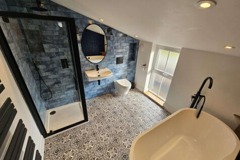 2 Bedroom Terraced for Rent