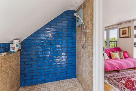 Ensuite - Bedroom One