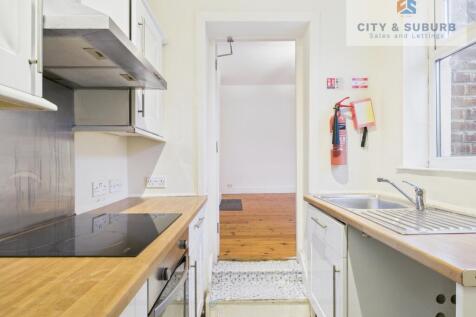 CAM01351G0-PR0195-STILL001