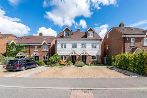 7 Chatfield Close-43.jpg