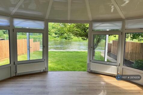 Parke Road, Sunbury-On-Thames, TW16 photo 4