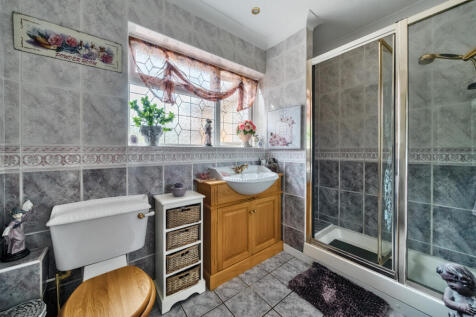 1299573-8-6837525...