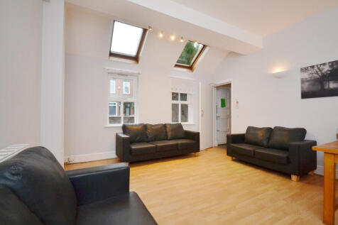 7-bed semi-detached on Whitby Avenue, Fallowfield, Manchester, M14, £5,142/mo