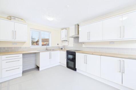 CAM01909G0-PR0454-STILL007