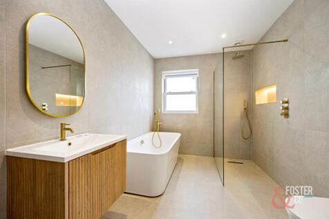 Mortimer Road, 3 Bathroom-034.JPG