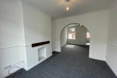 Through Lounge/Dining Area