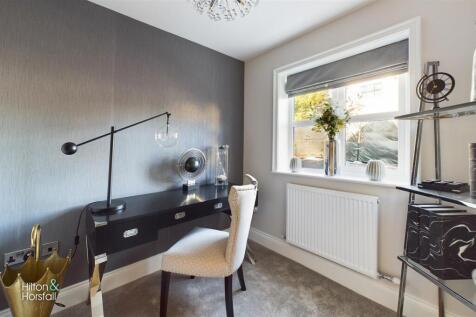 Internal Photo (Plot 8)