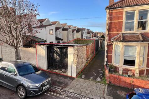 1 - Garage Workshop for Auction, Ashley Down.jpg