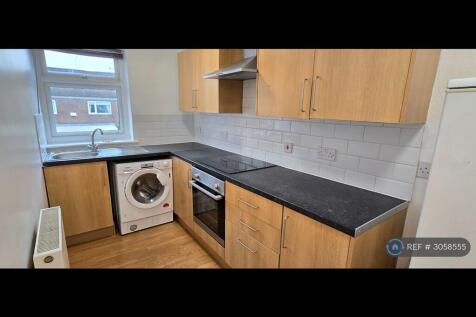 2-bed flat on St Matthias St, Leeds, LS4, £795/mo