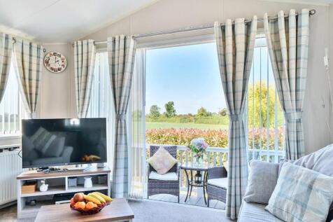 VIEW FROM LOUNGE.jpg