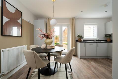 Cook, dine, and connect in a stylish space designed for family and friends